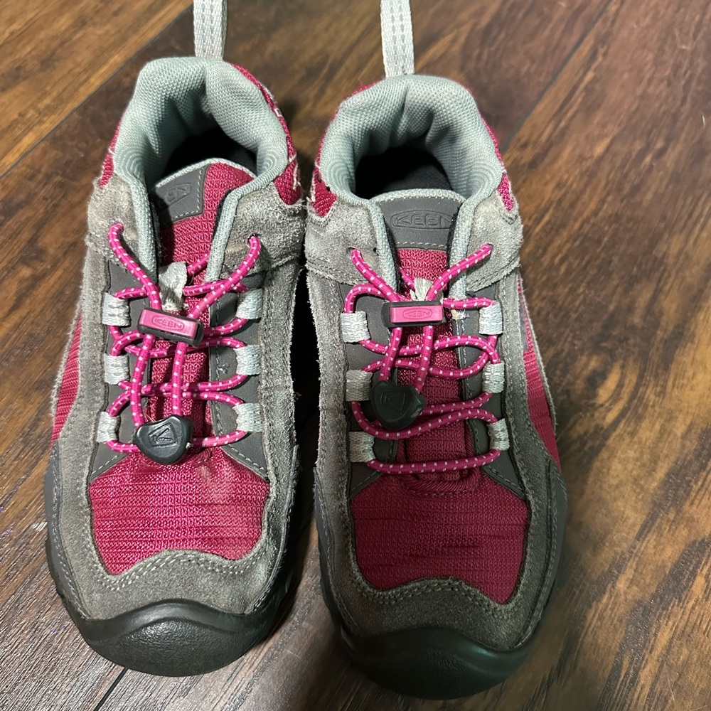 KEEN Kids' Fuchsia and Gray Sneakers